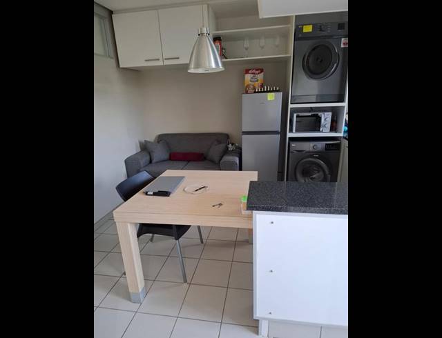 2 BEDROOM PROPERTY TO RENT IN HILLCREST